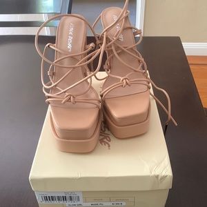 Public Desire size 8 Glow Girl Shoes.NWT